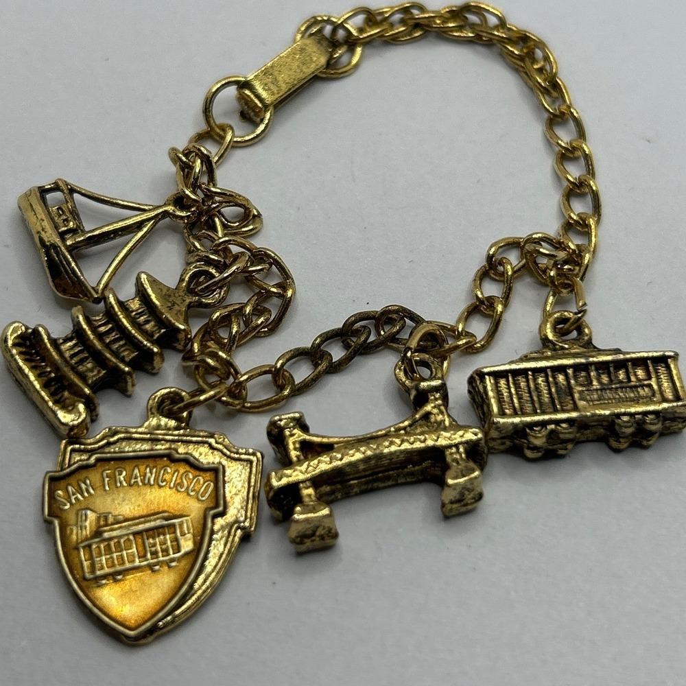 San Francisco Souvenir Charm Bracelet Gold Tone Travel Golden‎ Gate Bridge 6.75